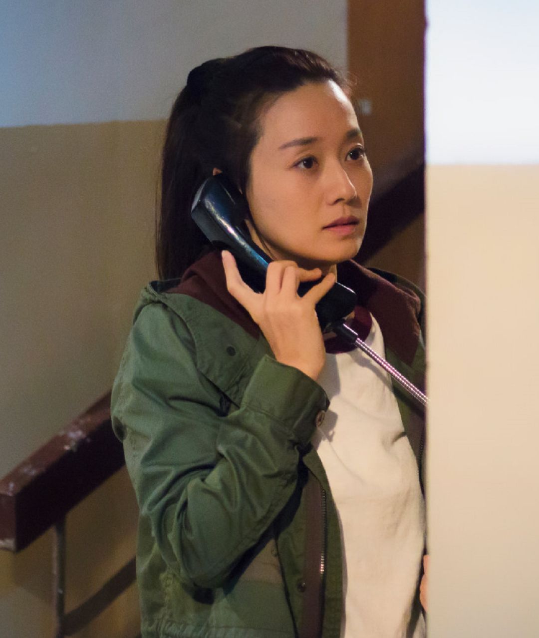 吴谨言模仿baby白头发,吴谨言与angelababy对比