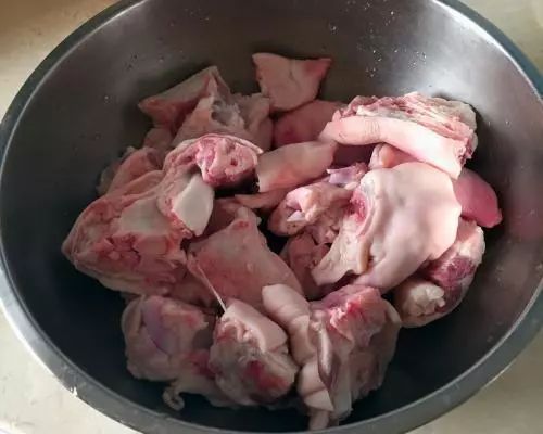 烧排骨炒糖色用白糖好还是冰糖好,红烧肉炒糖色用冰糖还是白糖