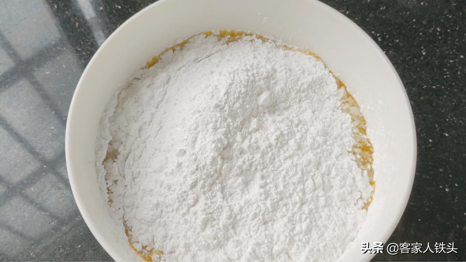 如何做南瓜发糕凉后不硬,南瓜糕如何做的又松又软