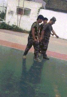 球不是这样踢滴搞笑图片,足球趣图搞笑图片