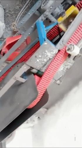 看看这几个工厂机械的动图，看着好像还挺有意思的啊