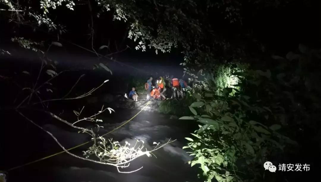 致敬最美逆行者白衣天使,致敬危难时刻的逆行者