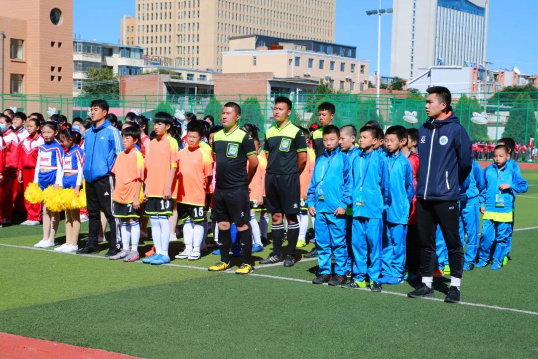 青少年校园足球联赛拉开帷幕,快乐足球追逐梦想放飞未来