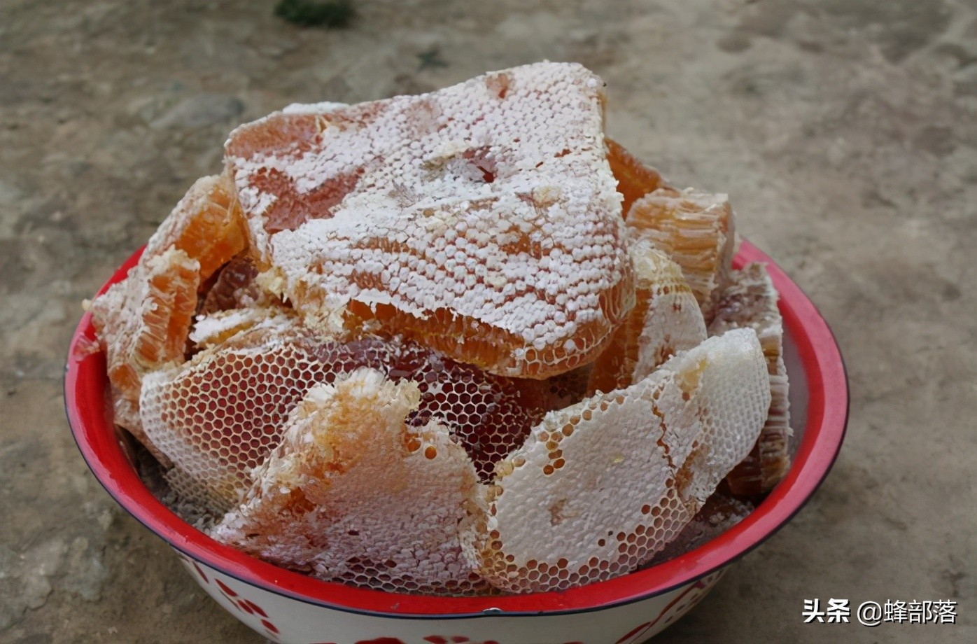 为什么土蜂蜜不稠,从一车难求到销量暴跌