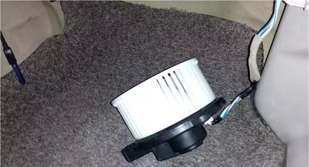 多效汽车空调滤清器怎么拆下来,环保汽车空调滤清器更换教程