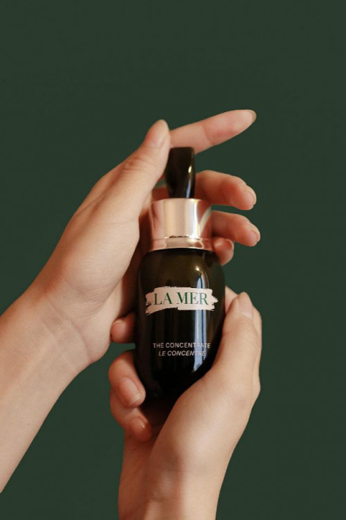 超人气修复美白精华推荐:维稳,内外光采熠动,帮助淡褪“暗斑”