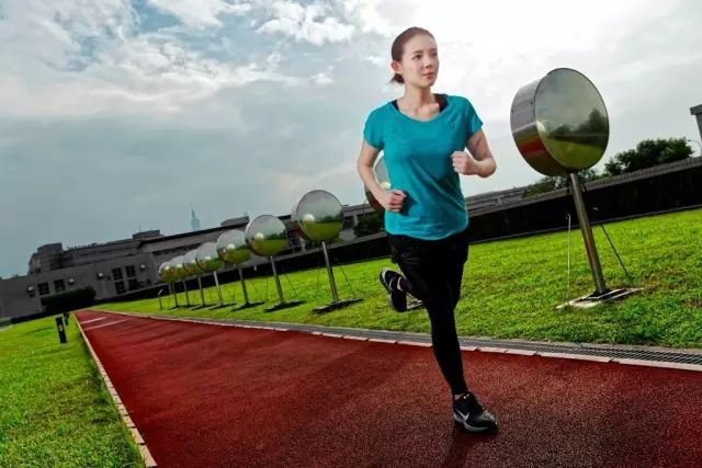 跑步有助治愈抑郁症的文章,为什么跑步可以治疗抑郁症