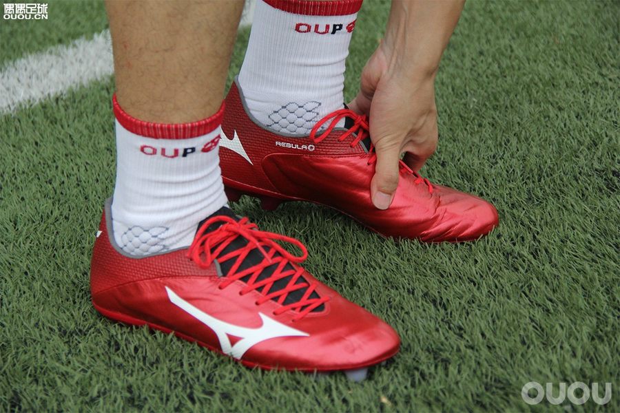 nike足球鞋全线测评,popa足球鞋实战测评