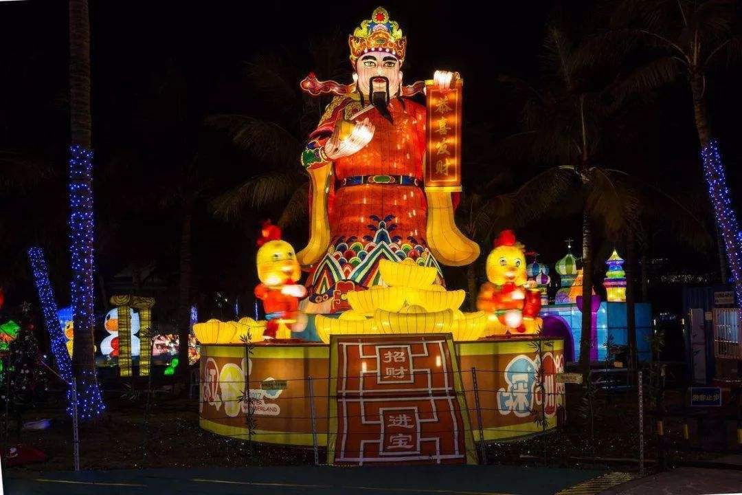 五路财神是哪五路怎么戴在身上,五路财神是哪五路黄财神白财神