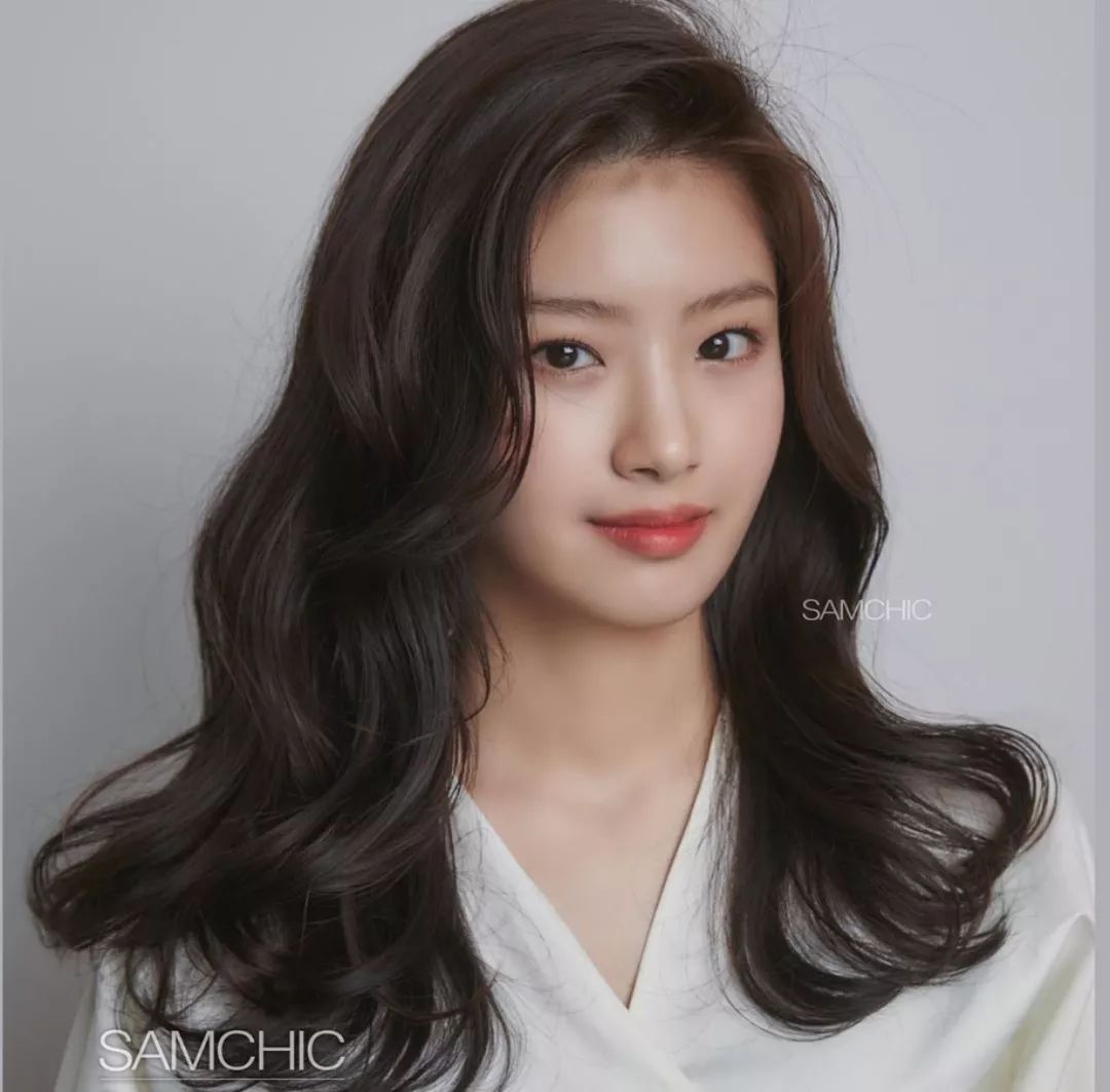 中长发锁骨发烫发中卷,初恋锁骨发中长发烫发