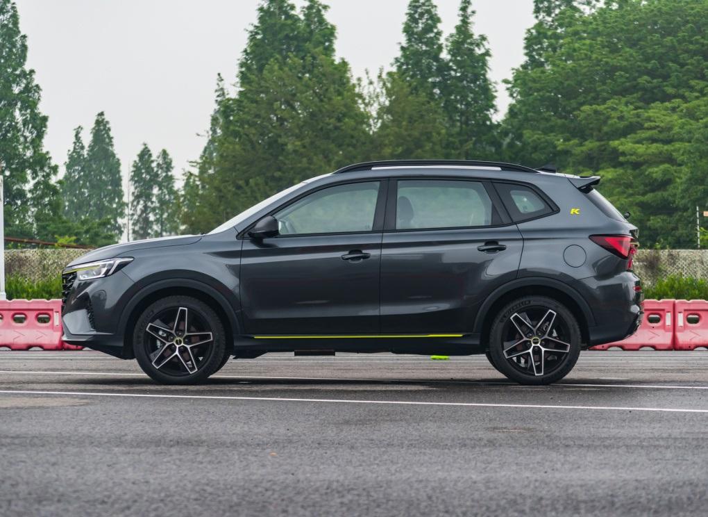 荣威rx52021款四驱,荣威rx52.0t湿式双离合可靠吗