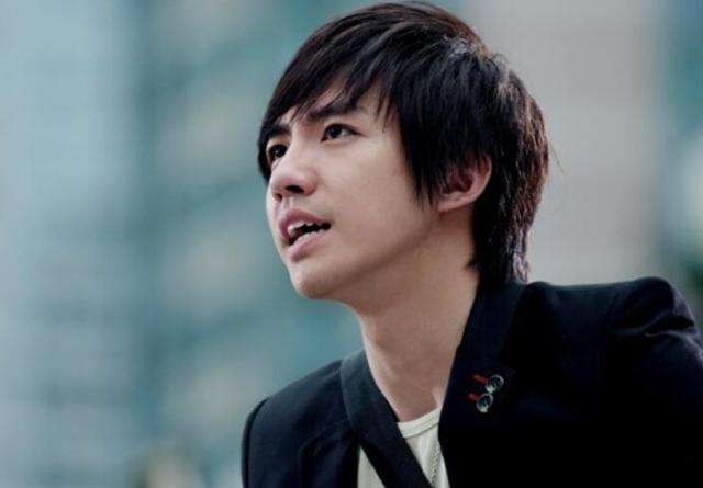 从毁容到重生,从美男子到毁容俞灏明如今怎样了