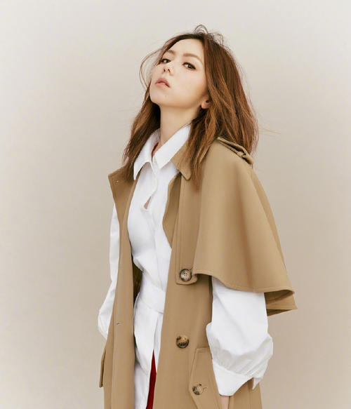 2015年邓紫棋登福布斯,4年后失去名字使用权,51000条恶评多可怕