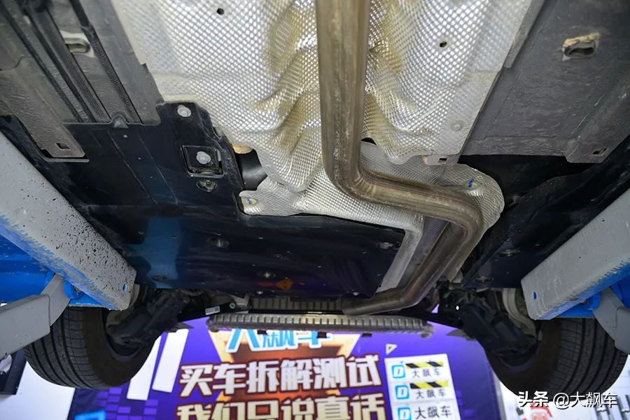 拆开底盘一目了然,老款法系车底盘解析