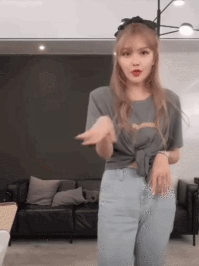 和罗志祥分手7个月后，周扬青终于要出道做女明星了...