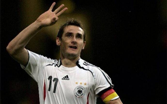 足坛现役十大9号边锋排名,top10前锋2019