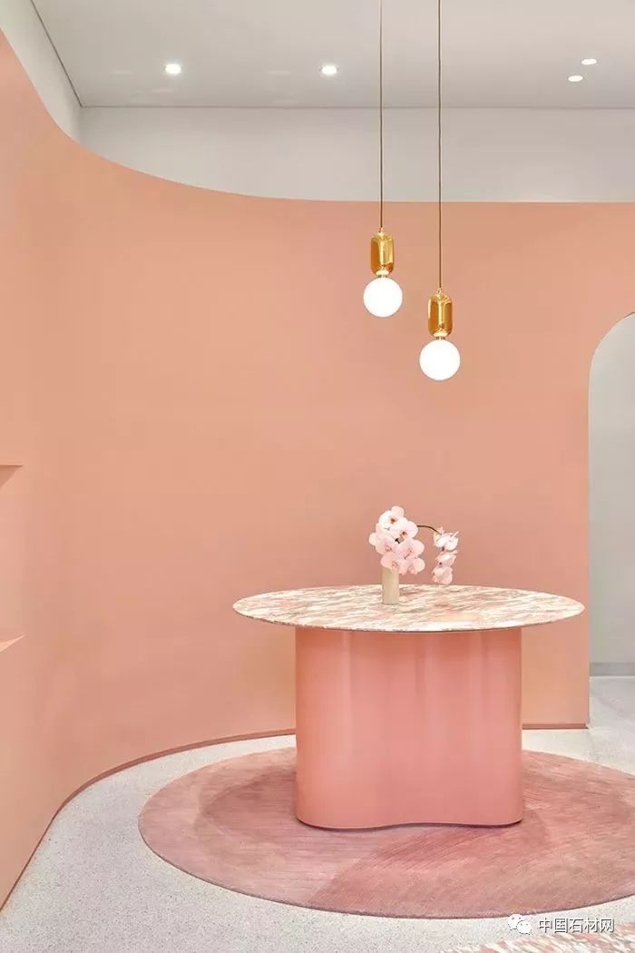 米黄色大理石小块装饰效果,灰色大理石装饰给人的感觉