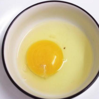 有小黑点的蛋是什么蛋,有斑点的鸡蛋到底能吃吗