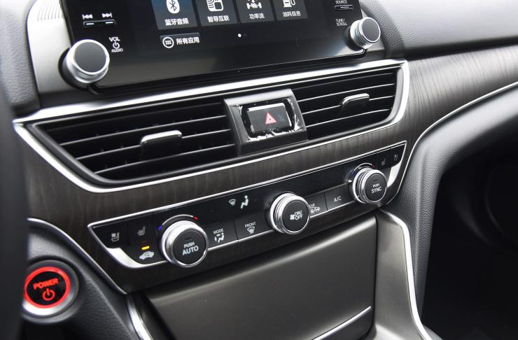 售价16.98-23.78万元的雅阁怎么选,十多万公里的18款雅阁值得买吗