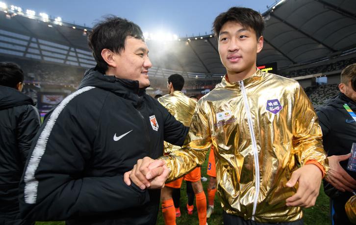 山东泰山球员看国足,山东泰山队足球俱乐部环境