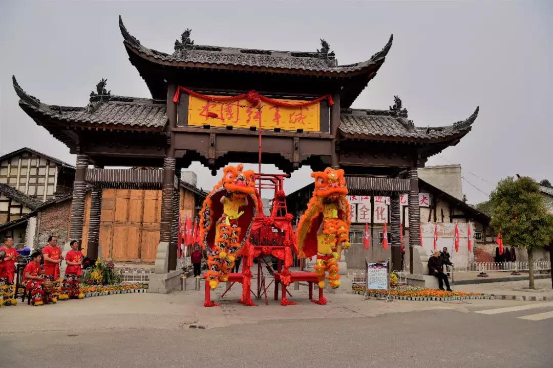 如果有一天累了就回老家到处走走,如果有一天累了就回来吧