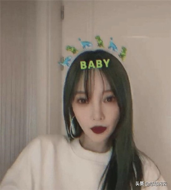 李小璐从星二代到网红的坠落史,从明星变成网红的李小璐