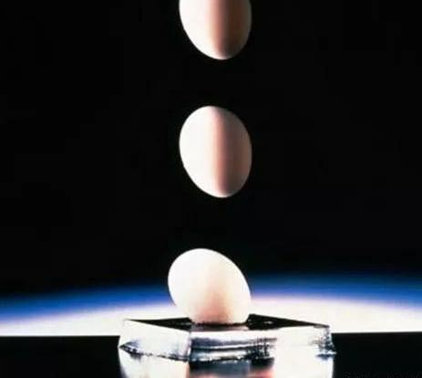 亚瑟士皮面跑鞋,亚瑟士最新出品跑步鞋