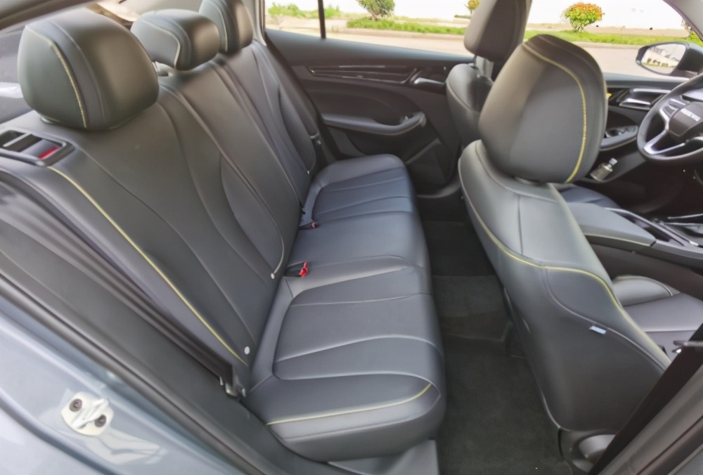 推荐顶配车型新款荣威i5购车指南,荣威i5口碑