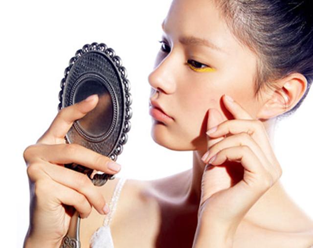 脸上过敏发红发痒肿怎么办最有效,脸上过敏发红还肿怎么办