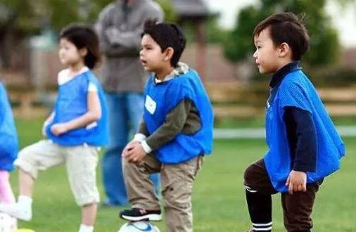 孩子一焦虑就咬指甲,小孩总咬指甲会不会截肢