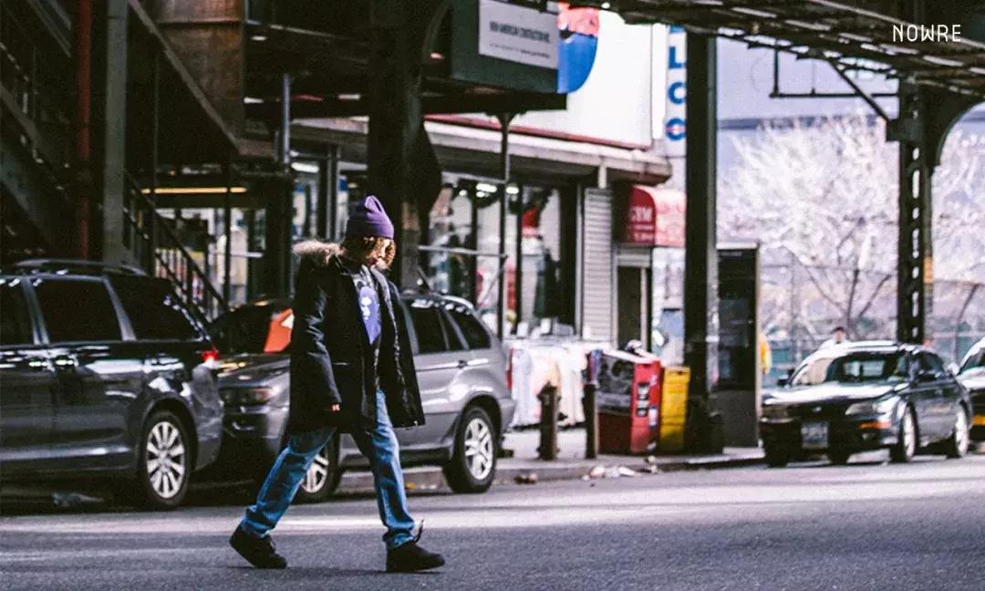 骗爸爸开法拉利,骗着父母的钱拿去赌博