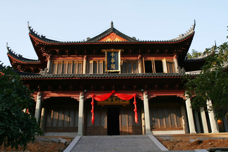 宁波有藏传佛教寺庙吗,宁波的佛教圣地是什么寺