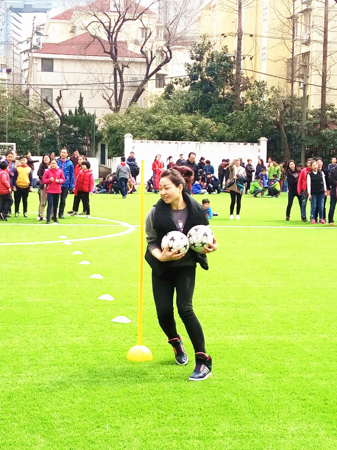 青少年校园足球特色校创建,足球俱乐部助推学校足球发展