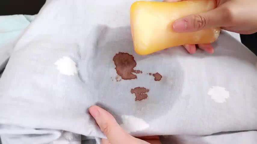 床单染了血迹,床单染了染料怎么能洗掉