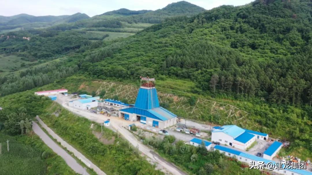 华夏建龙旗下矿山,建龙矿山设备