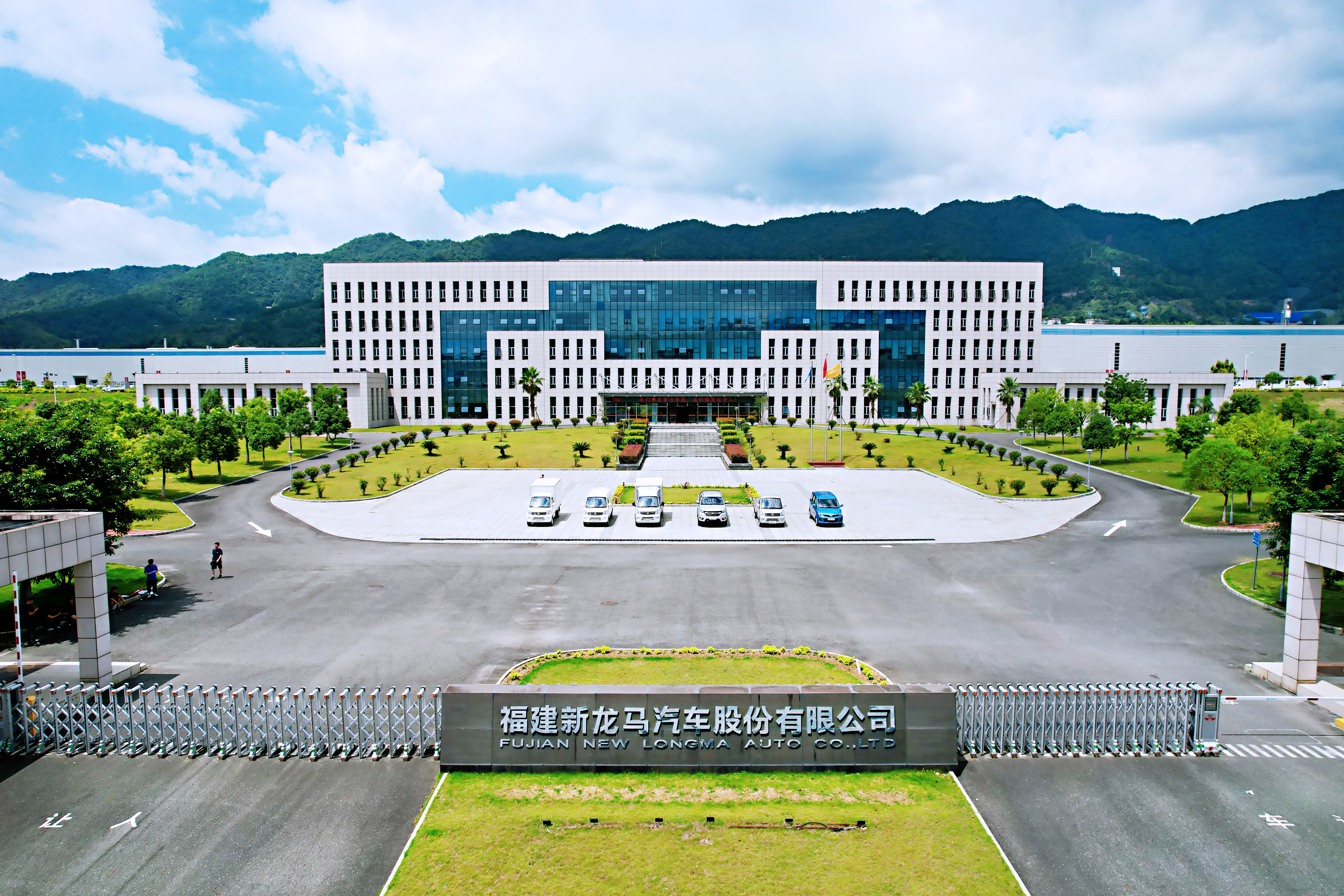 致敬新长征路上,致敬来时路逐梦新征程