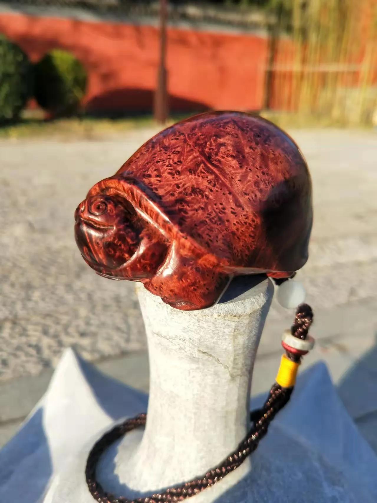 怎么盘玩琥珀木手把件,怎样盘玩榆木把件