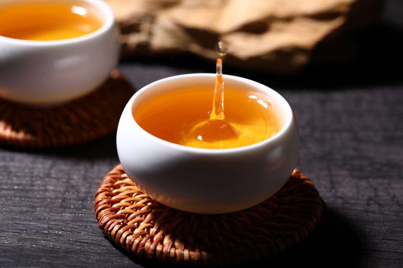 茶汤表面泡泡,茶汤里有泡沫比较多