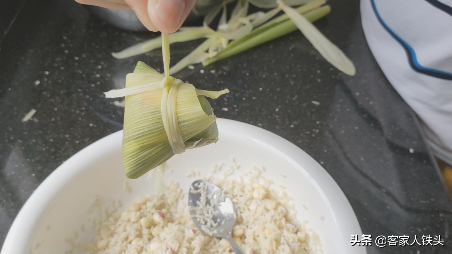 端午节粽子有新吃法，独特口味口感好，味道香浓一次吃5个也不腻