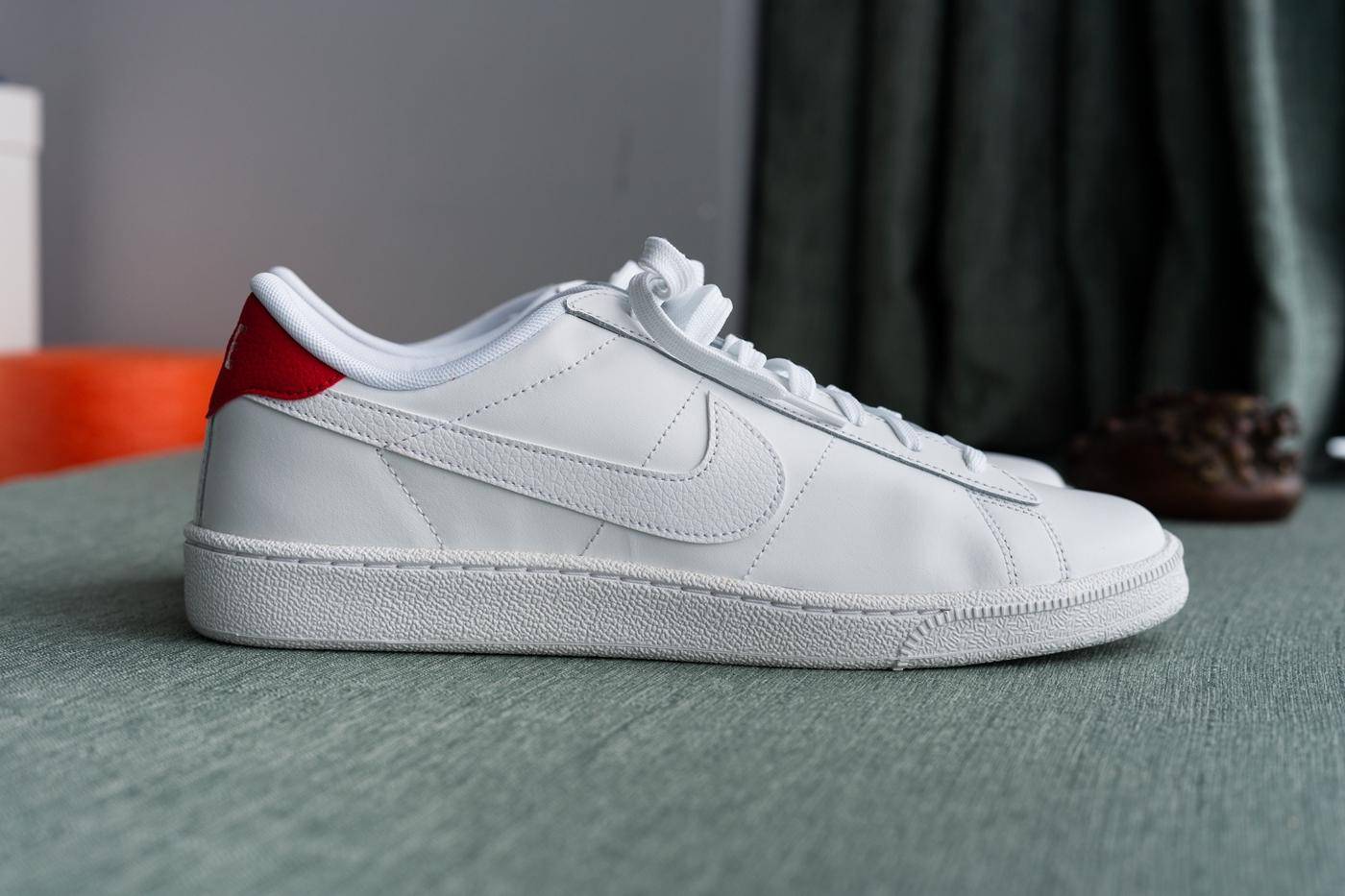 阿迪vs耐克足球鞋,阿迪和耐克小白鞋哪个好