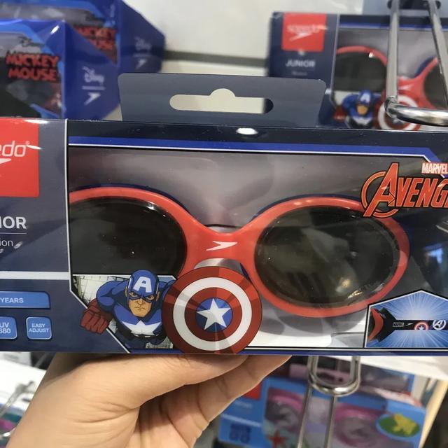 儿童游泳要泳帽吗,宝宝游泳用戴泳帽吗