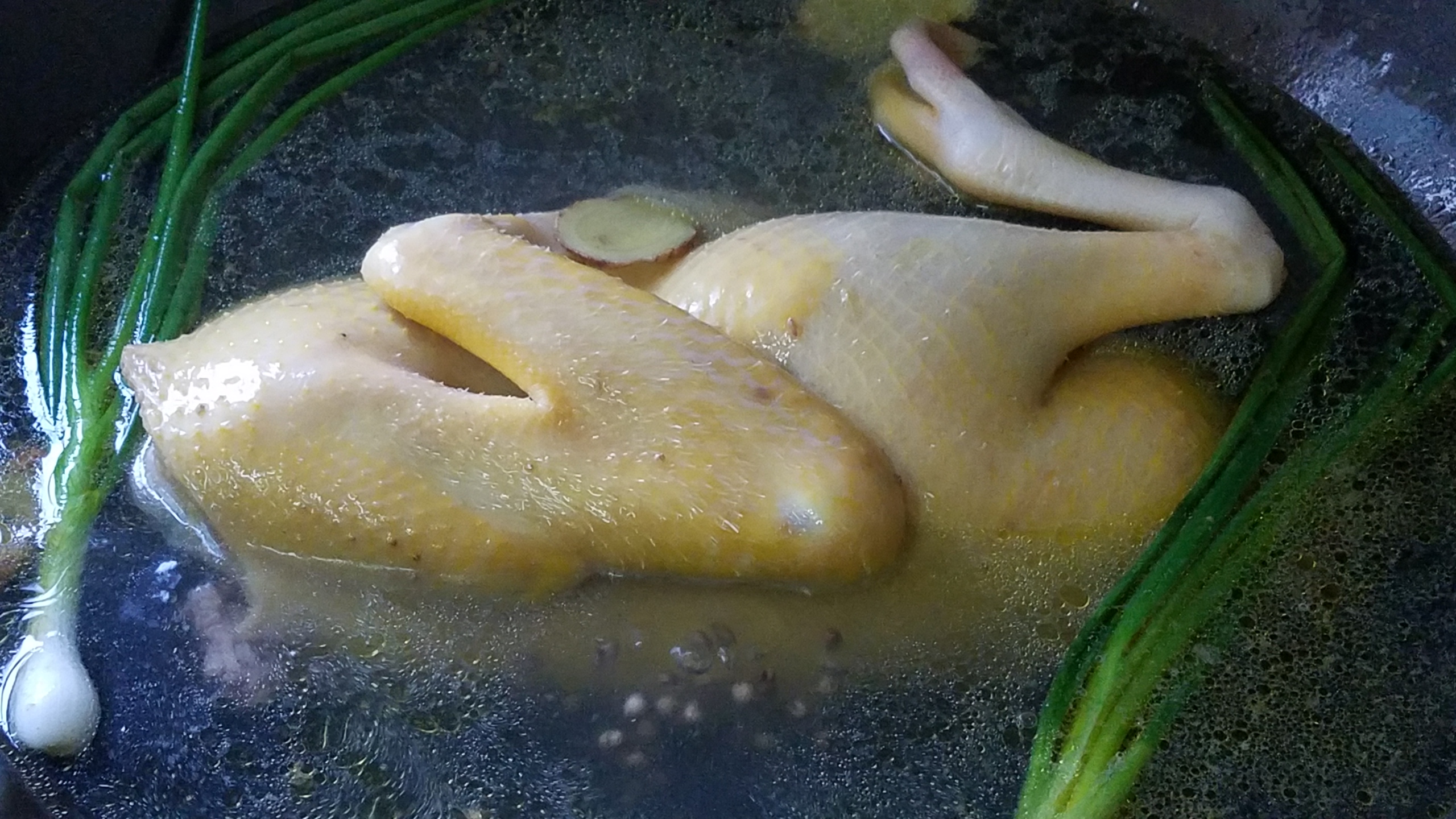 白切鸭的家常做法分享,广东白切鸭最正宗的教程