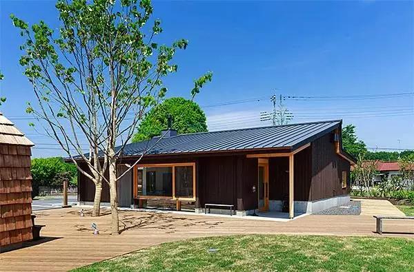 日本最牛养老院：开*场赌**，印钞票，老人抢着去，网友：这才是服务