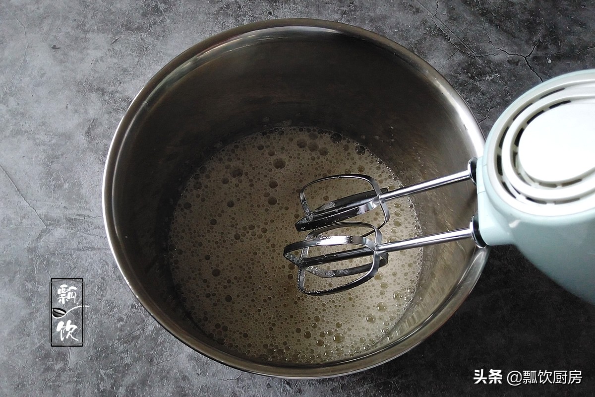 做好的蛋糕放凉容易塌陷,为什么做的蛋糕塌陷和不蓬松