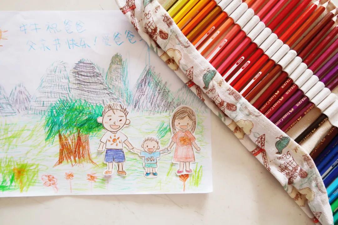 幼儿学写字握笔的正确方法,幼儿初学写字需要大人握笔吗