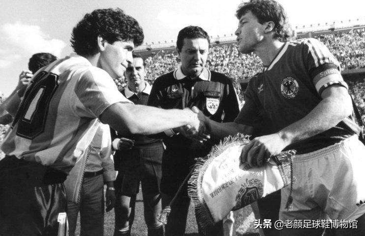 首位蝉联世界足球先生,历届世界足球先生前10名球员