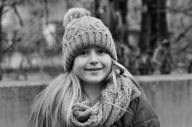 孩子越来越内向怎么办,如何解决孩子的内向问题