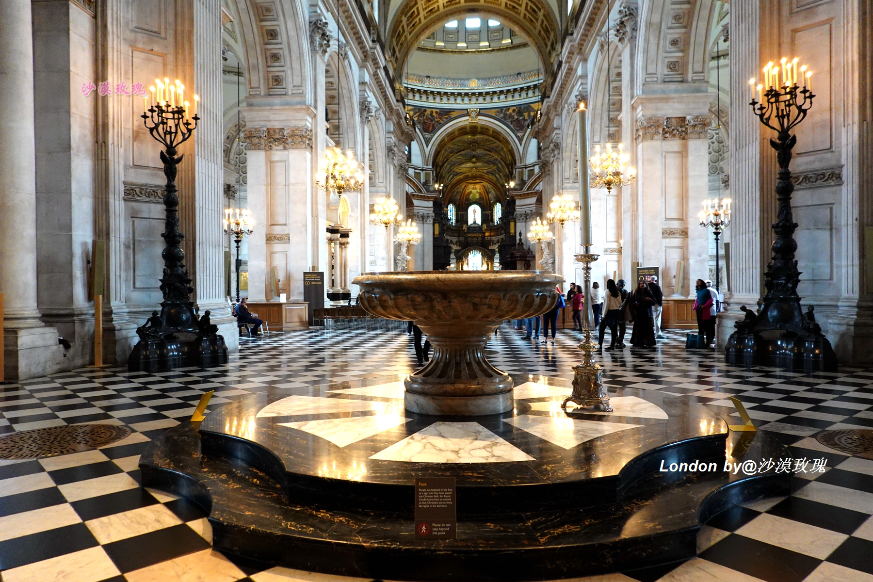 它是世界第五大教堂，曾见证了查尔斯与戴安娜的世纪婚礼