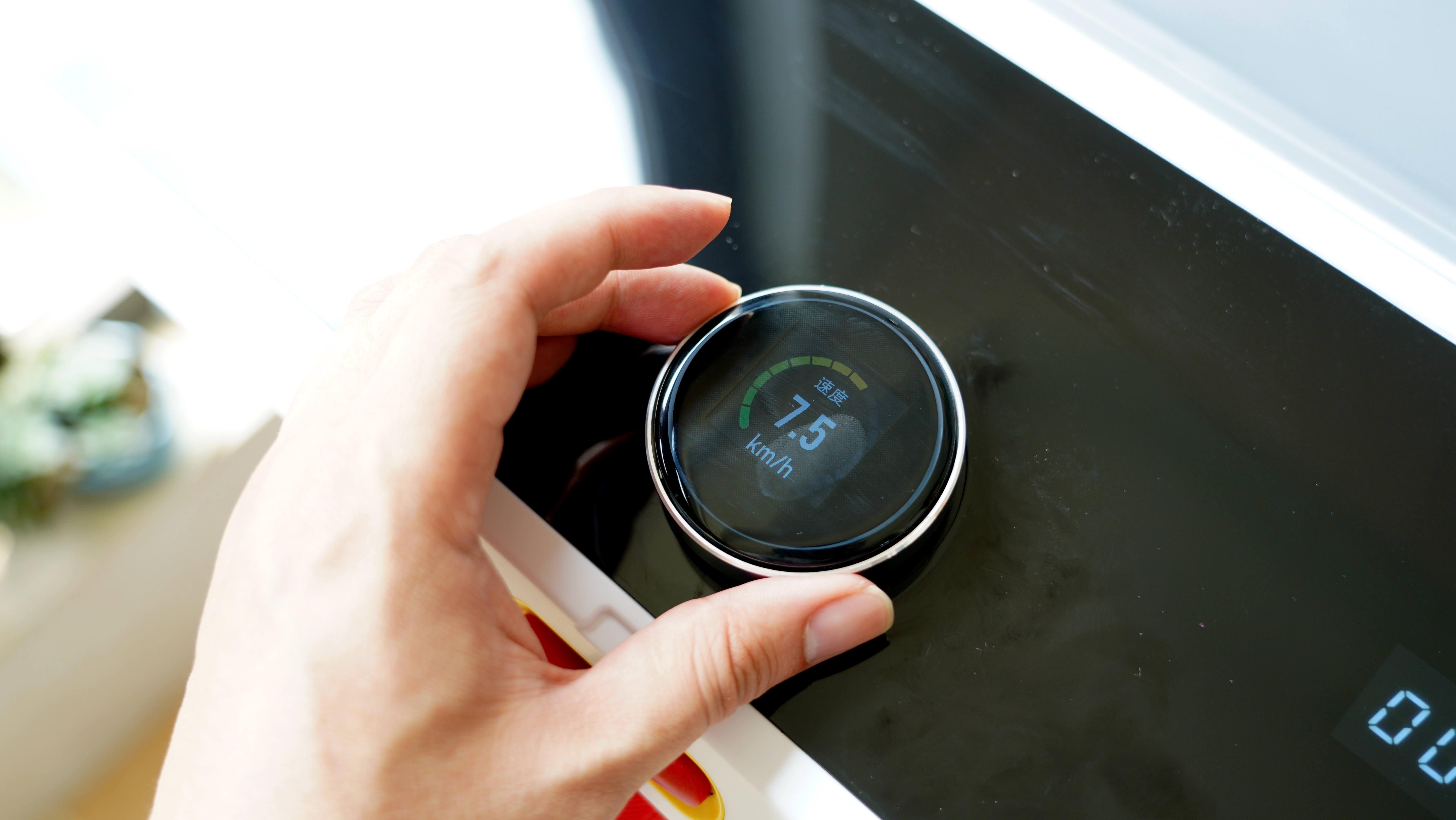 亿健精灵基础版跑步机拆解视频,亿健跑步机x6