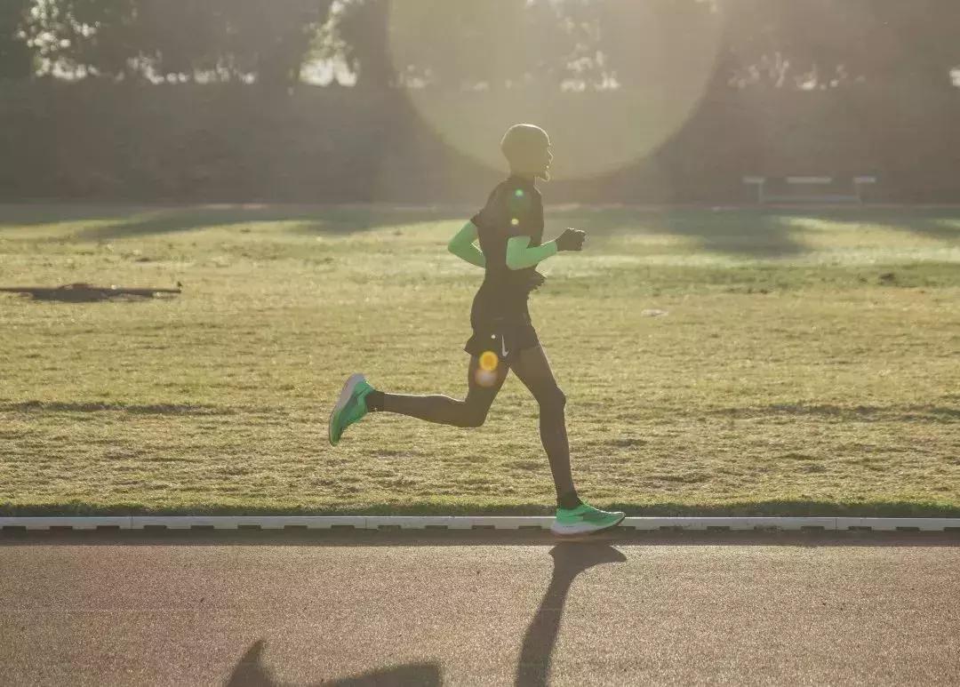 耐克next可以跑马拉松吗,马拉松nikenext